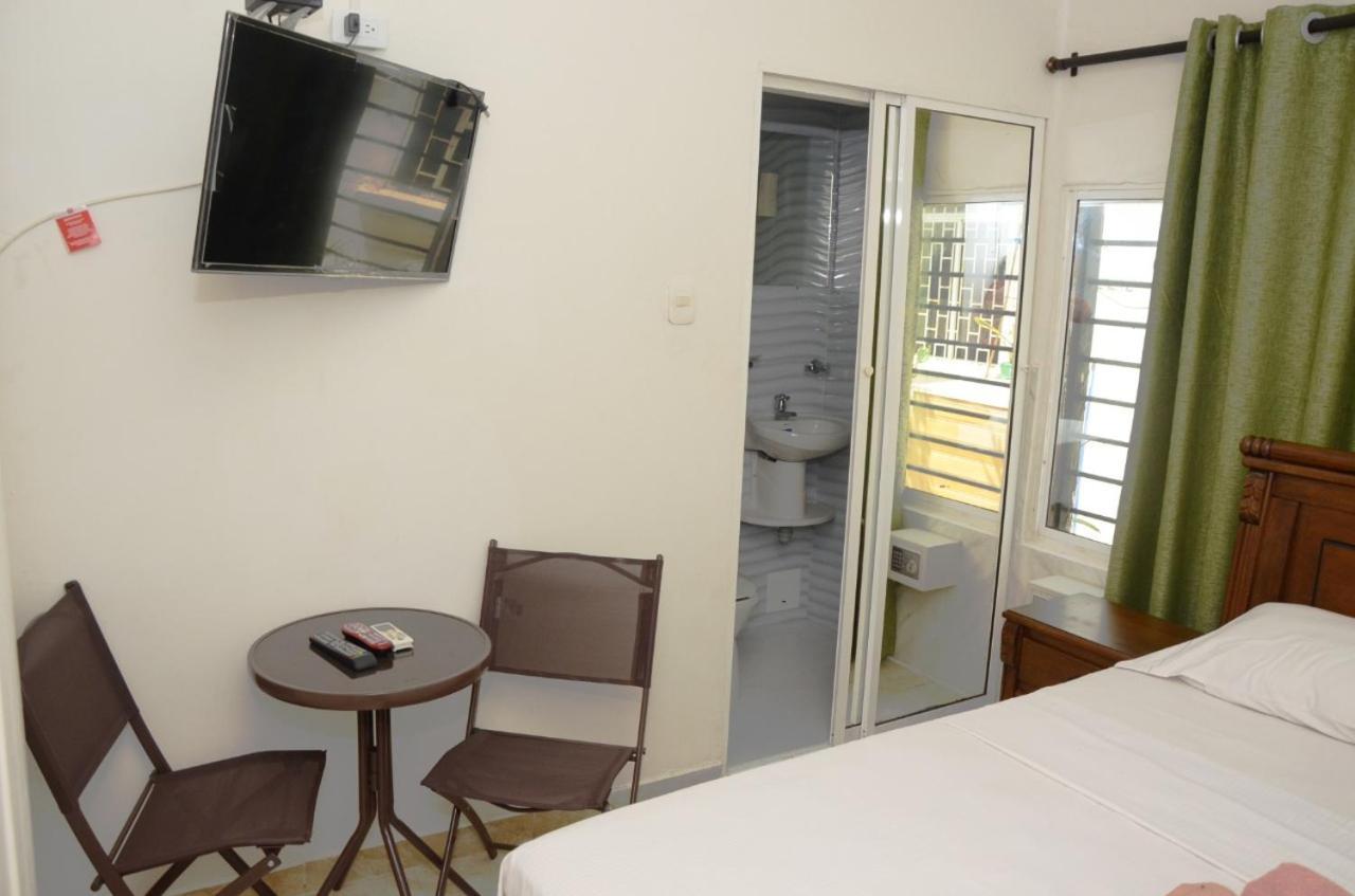 Hostal Marbella 47 Картахена Экстерьер фото