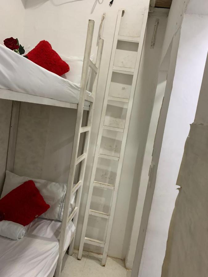 Hostal Marbella 47 Картахена Экстерьер фото