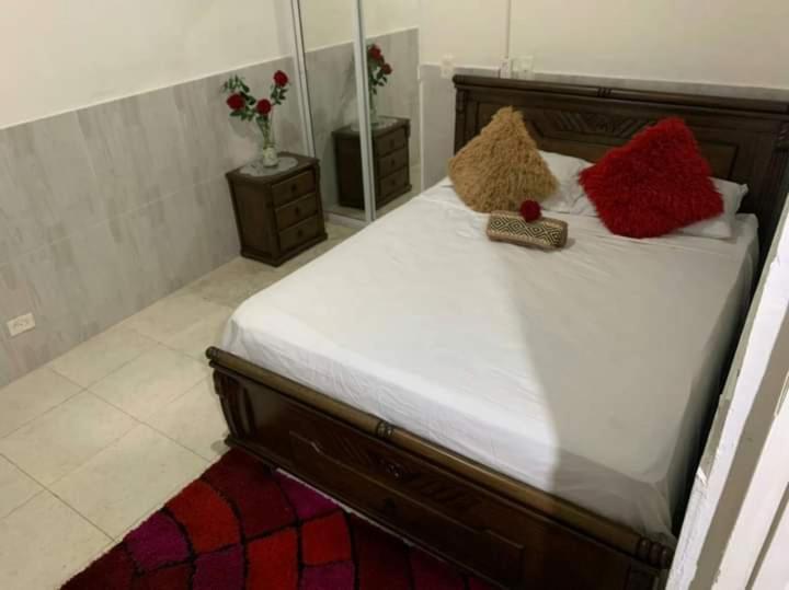 Hostal Marbella 47 Картахена Экстерьер фото