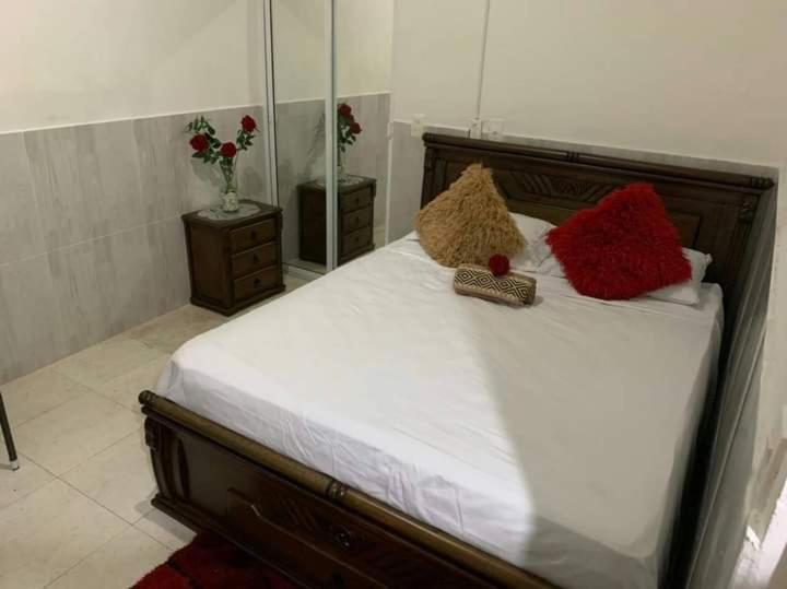 Hostal Marbella 47 Картахена Экстерьер фото