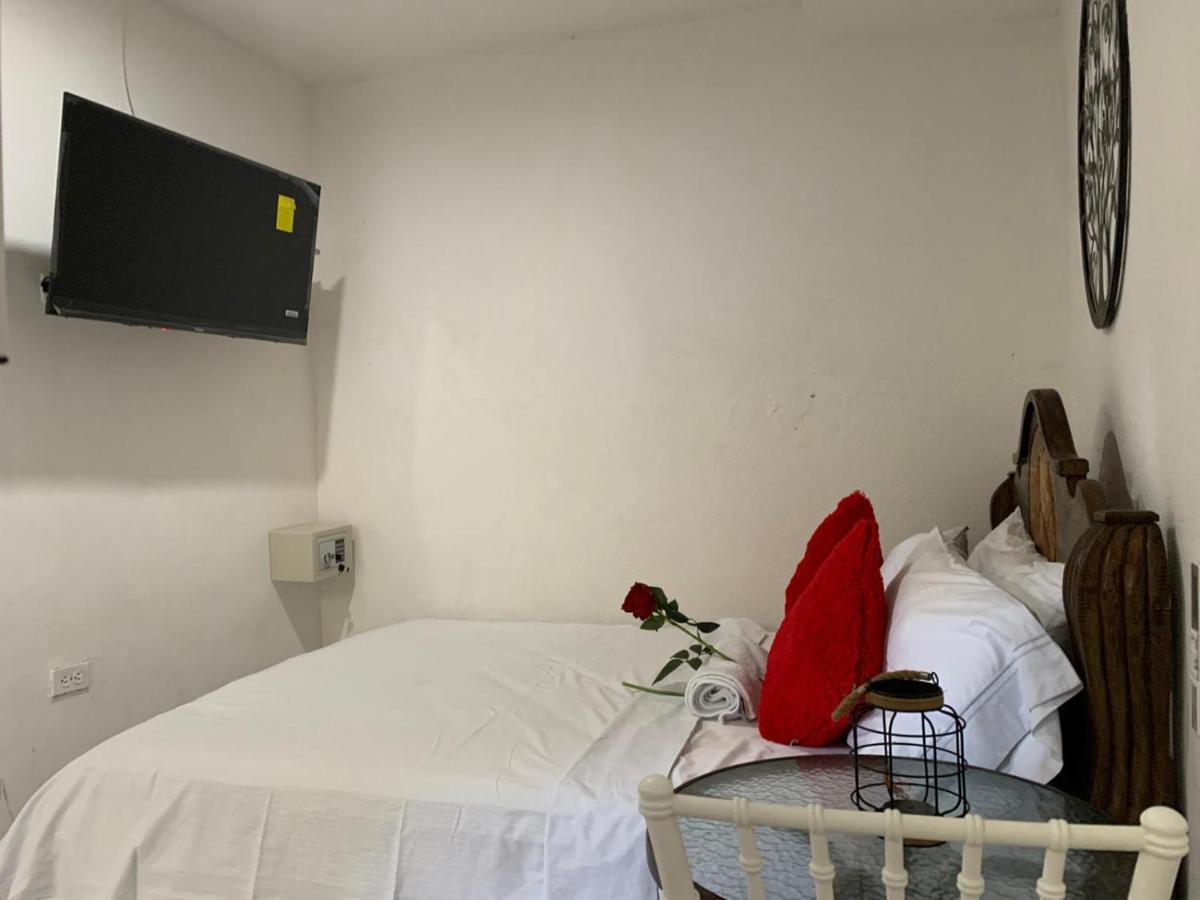 Hostal Marbella 47 Картахена Экстерьер фото